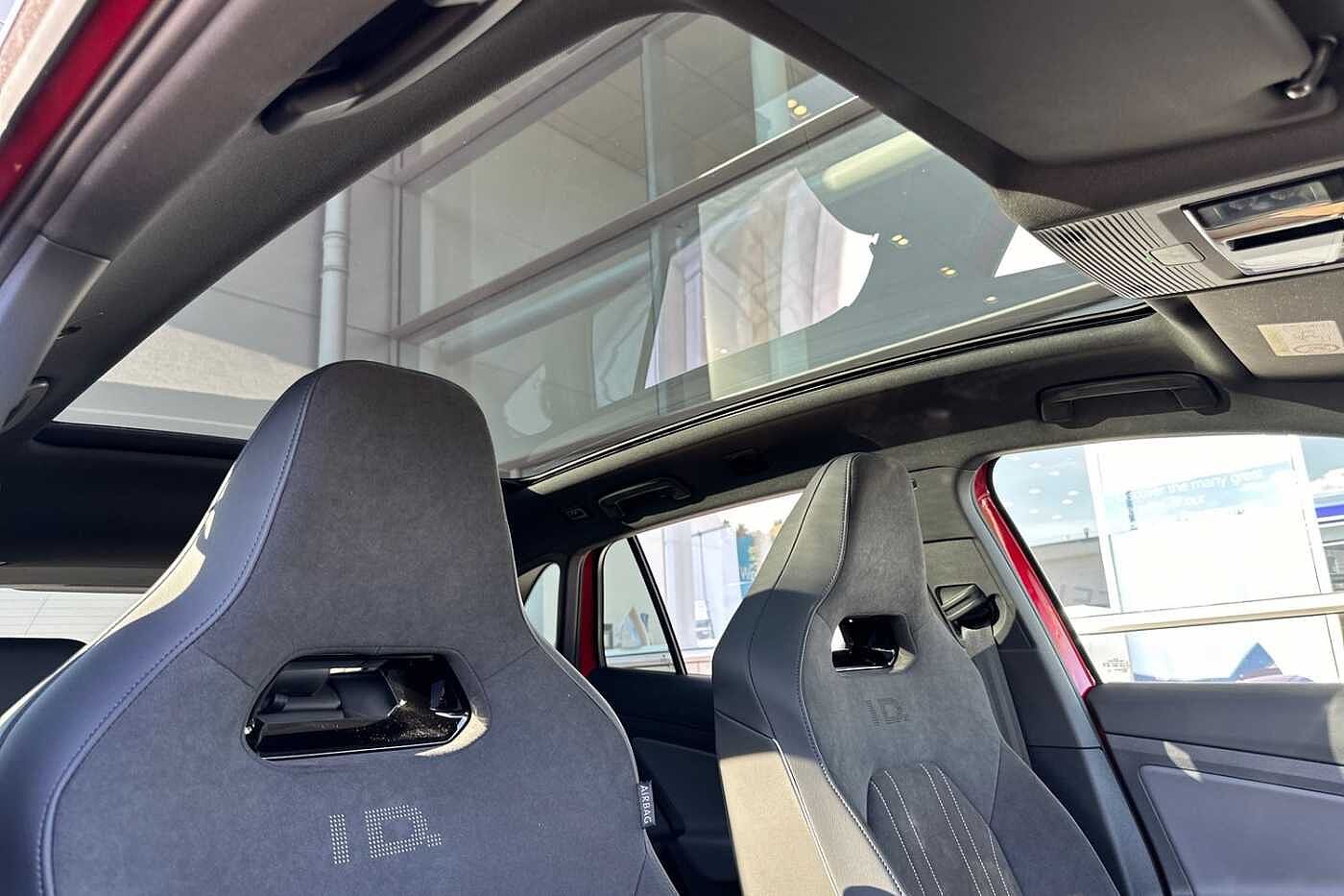 Volkswagen ID.4 Max 77kWh Pro Performance 204PS Auto 5 Dr